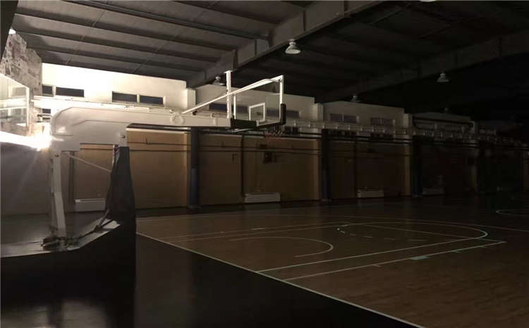 柞木運動體育地板多少錢一平米？