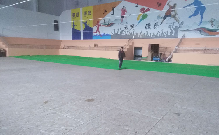 如何通過證書來辨別籃球館運動木地板質(zhì)量的好壞？