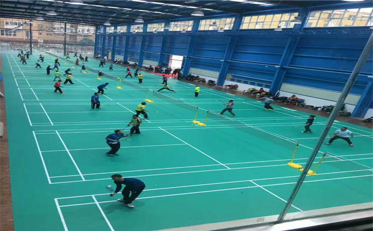 籃球場館運(yùn)動木地板如何選擇？
