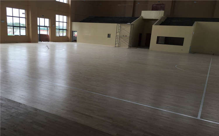硬木企口排球館木地板一般多少錢？