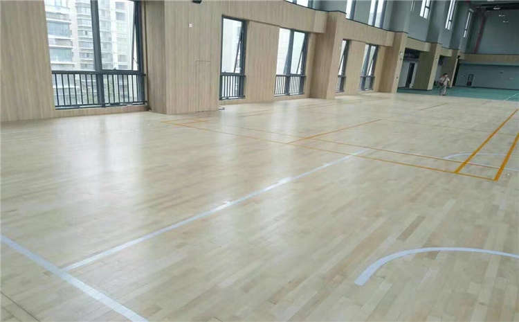 22厚運(yùn)動(dòng)體育地板安裝工藝