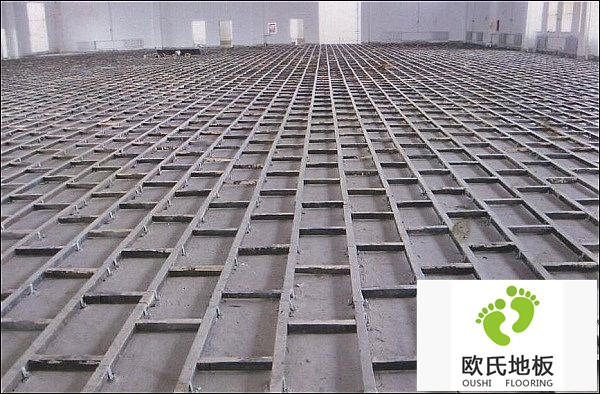室內(nèi)運(yùn)動(dòng)實(shí)木地板受到濕氣的影響 怎么辦