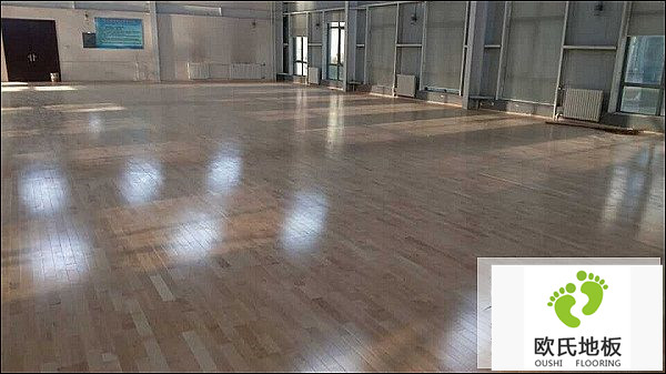哪些因素影響運(yùn)動(dòng)木地板價(jià)格