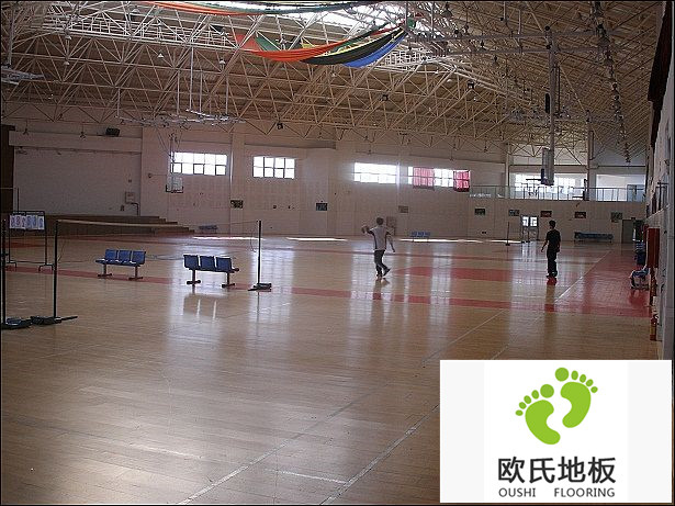 體育木地板的特殊保護層