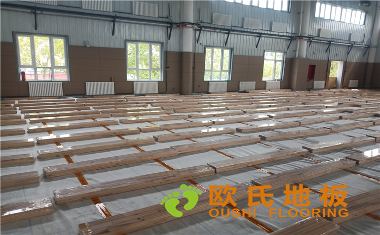 新疆獨(dú)山子虹園小區(qū)體育館木地板項(xiàng)目